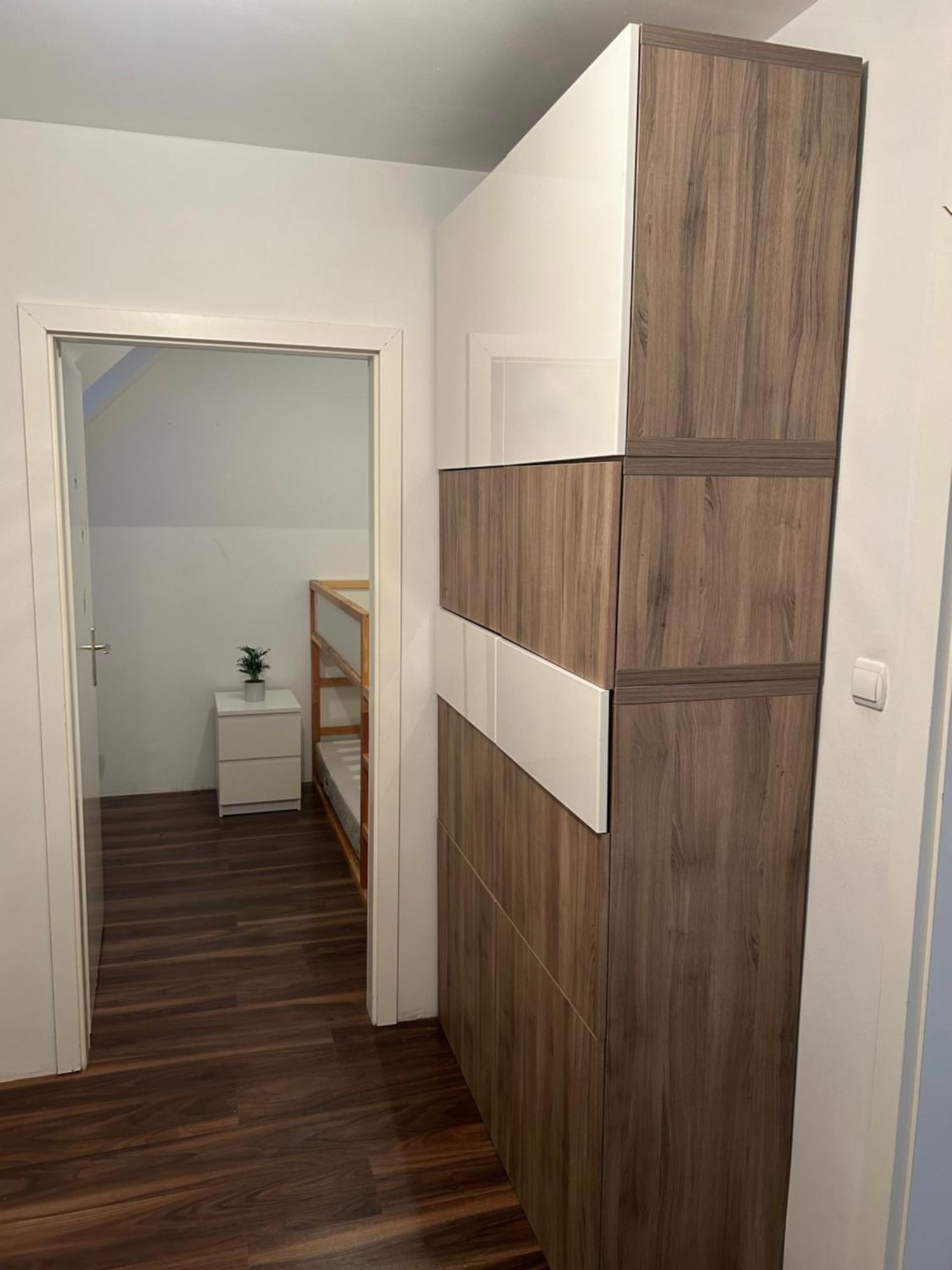 Apartment Tara's